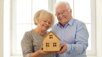 Reverse Mortgage Guide: How It Works, Costs, Benefits, and Risks